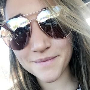 Meet your Posher, Jacqueline